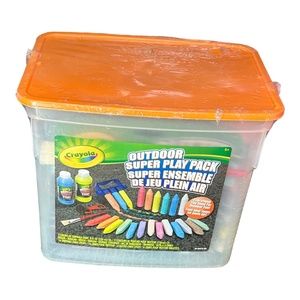 Crayola Outdoor Super Play Pack